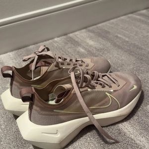 Nike Vista Lite